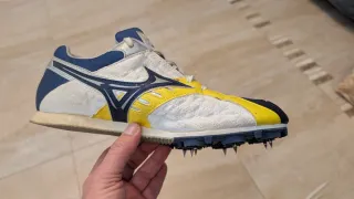 Zapatillas Clavos Mizuno Talla 42