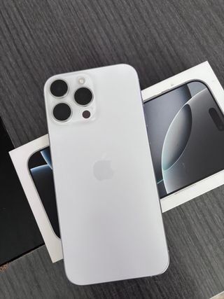 iPhone 16 Pro Max 1TB Plata