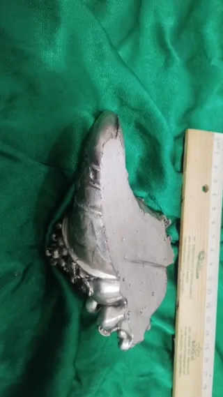 Doppio corno portafortuna in metallo argentato