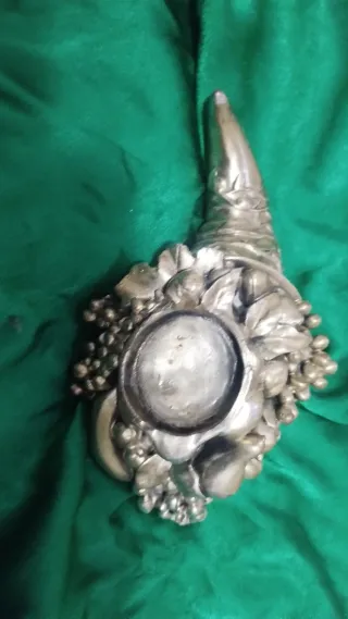 Doppio corno portafortuna in metallo argentato