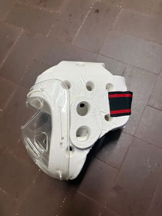 Casco Taekwondo Blanco con Protector Facial