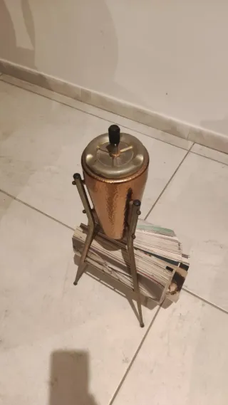 Posacenere colonna porta riviste vintage