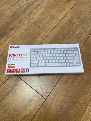 Teclado Bluetooth inalámbrico ultrafino