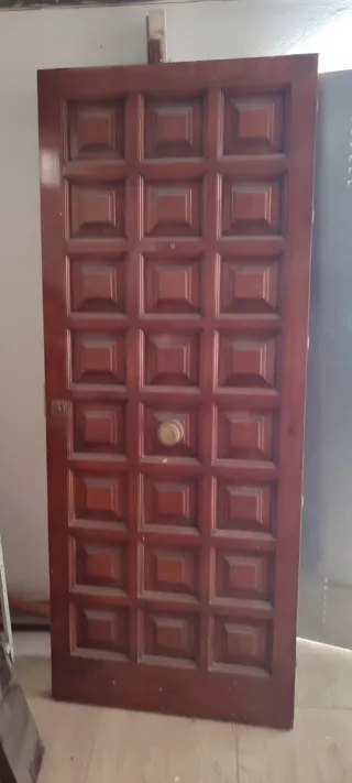 Puerta antigua madera maciza