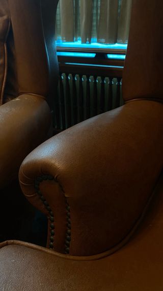 Oferta!!! 2x1 Sillón de cuero marrón