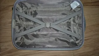 Maleta pequeña 20x30x47