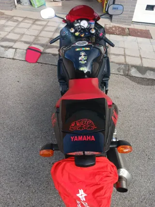 Yamaha YZF R6 2005-2006, matriculado en 2008