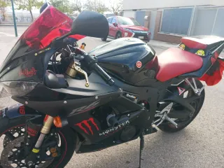 Yamaha YZF R6 2005-2006, matriculado en 2008