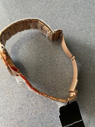 Reloj Armani Exchange Dorado rosa