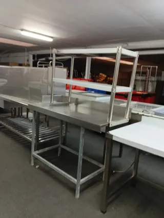 Mesa de trabajo de acero inoxidable