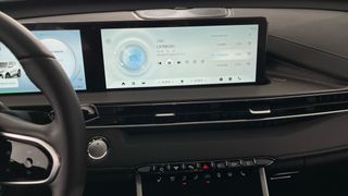 Ebro S400 1.5 DHE HEV Excellence CVT