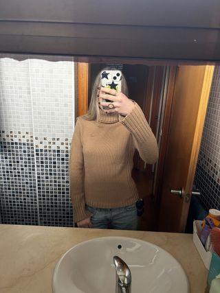 Jersey cuello alto beige