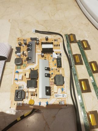 Despiece smart tv samsung ue50tu8005k