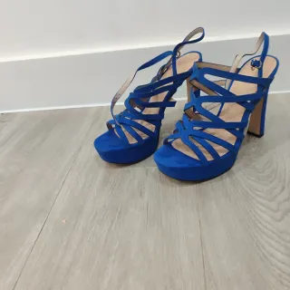 Zapatos de tacón azul Mango