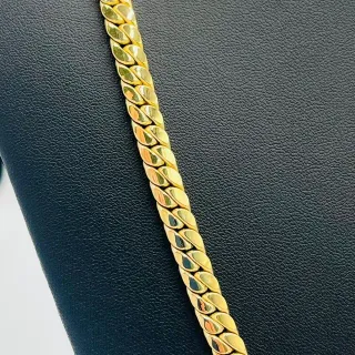 CADENA CUBANA, Hueca con cierre de circonita. Oro