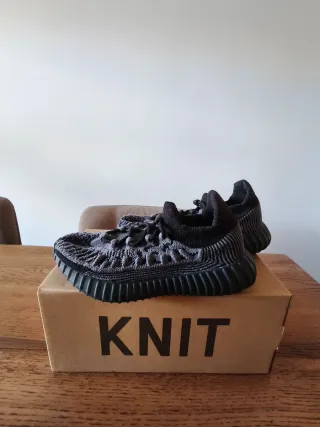Adidas Yeezy 350V2 Knit UNISEX