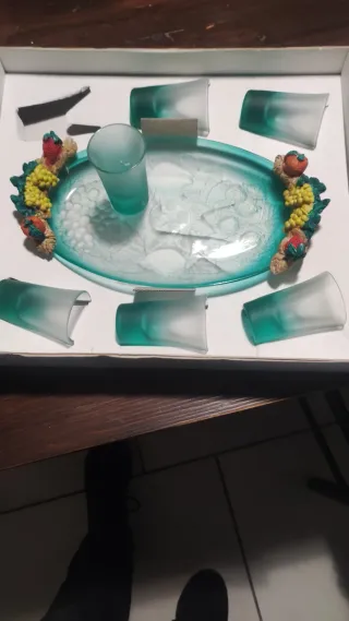 Bicchierini da liquore con vassoio