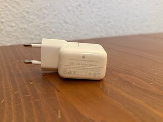 Cargador USB Apple 10W A1357