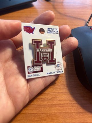 Pin Harvard Coleccionismo