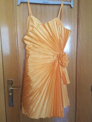 Precioso vestido de fiesta naranja
