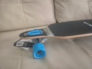 Longboard Apollo Drop-Through Negro/Azul
