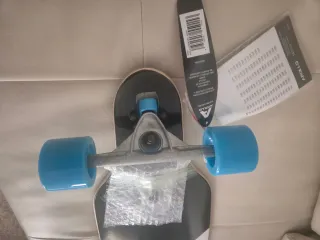 Longboard Apollo Drop-Through Negro/Azul