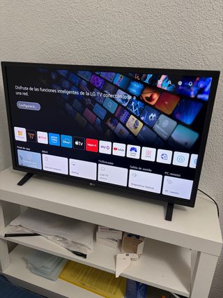 LG TV Negra LQ 32 pulgadas
