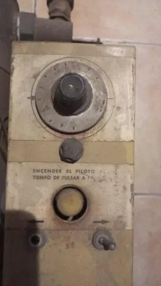 Caldera agua cobre vintage gente sería