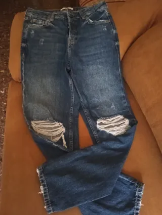 2 Vaqueros Hollister y Mango