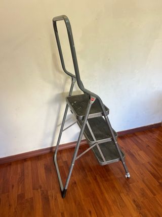 Escalera 3 peldaños plegable