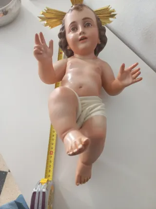 Niño Jesús de 46 cm con aureola dorada