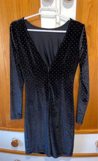 Vestido Terciopelo Negro con Diamantes/tachuelas