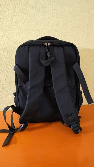 Mochila de viaje negra