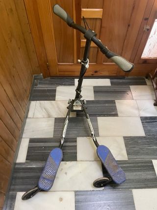 Patinete infantil con luces