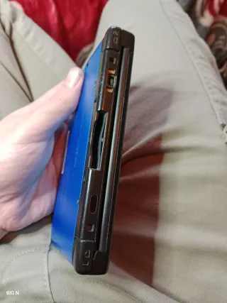 Nintendo 3DS XL Nero/Blu con caricatore e stilo