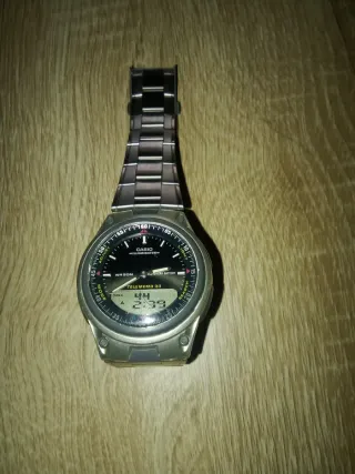 Reloj Casio Hombre Negro y Plateado