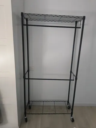 Burro perchero metálico negro. Solo quedan 2 ud.