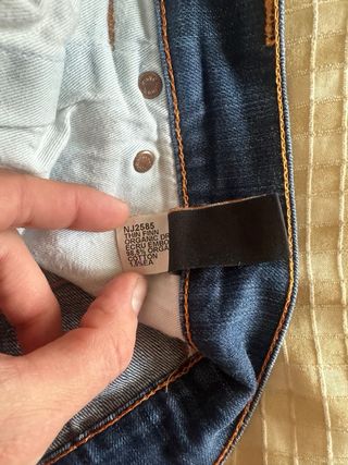 Pantalón vaquero Nudie Jeans azul modelo thin finn