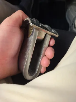 Baúl de hierro negro