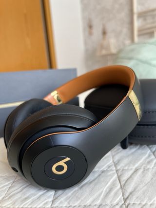 Beats Studio 3 Wireless (Funzionano solo con cavo)