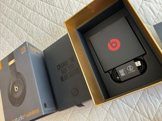 Beats Studio 3 Wireless (Funzionano solo con cavo)