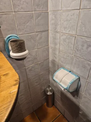 Conjunto baño: lavabo, mueble, espejo y apliques.