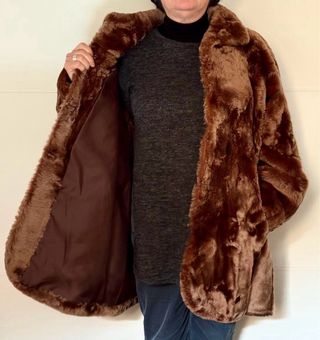 Chaquetón de piel mouton marrón