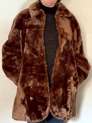 Chaquetón de piel mouton marrón