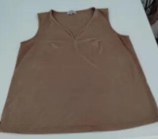 Camiseta sin mangas marrón mujer