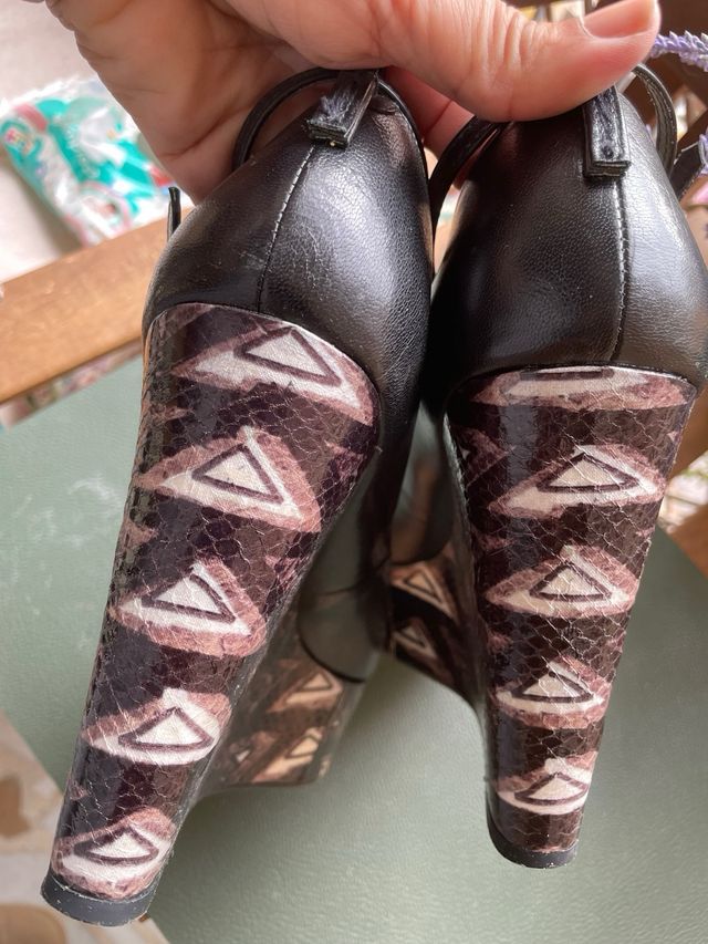 Cuñas Nine West Negro y Multicolor