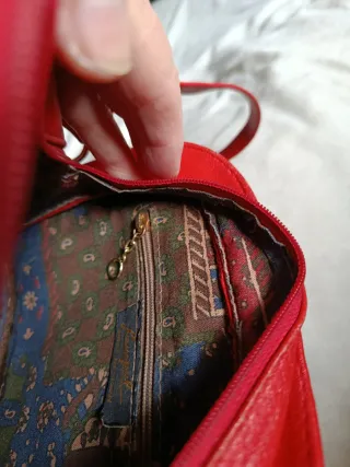 Bolso bandolera rojo acolchado