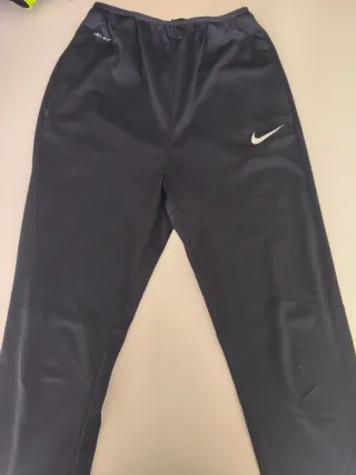 Pantalón deportivo Nike Dri-Fit negro