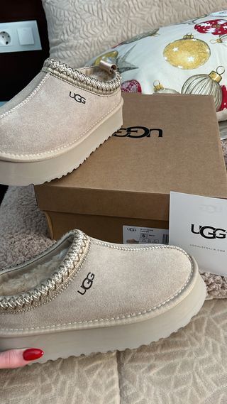 Zuecos UGG Tazz II Plataforma Beige Talla 36