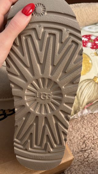 Zuecos UGG Tazz II Plataforma Beige Talla 36